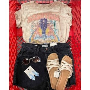 Women's Music City Short Sleeve Graphic T-
Shirt - Beige